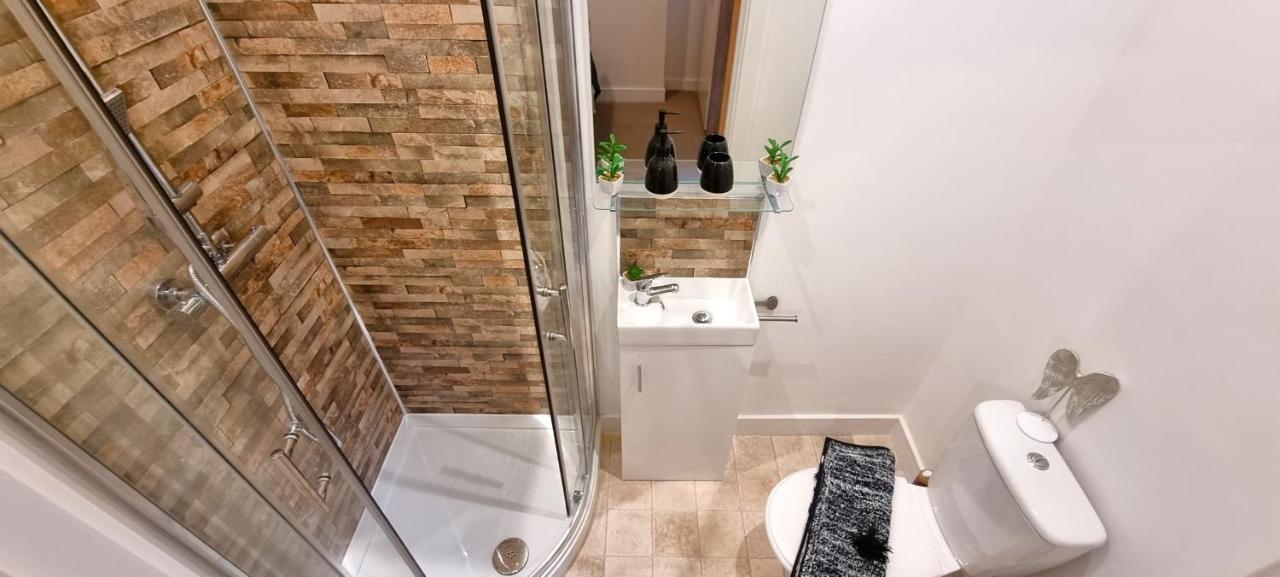 Modern, Stylish One Bedroom With Garden Long Stay Welcome 伊斯特布恩 外观 照片
