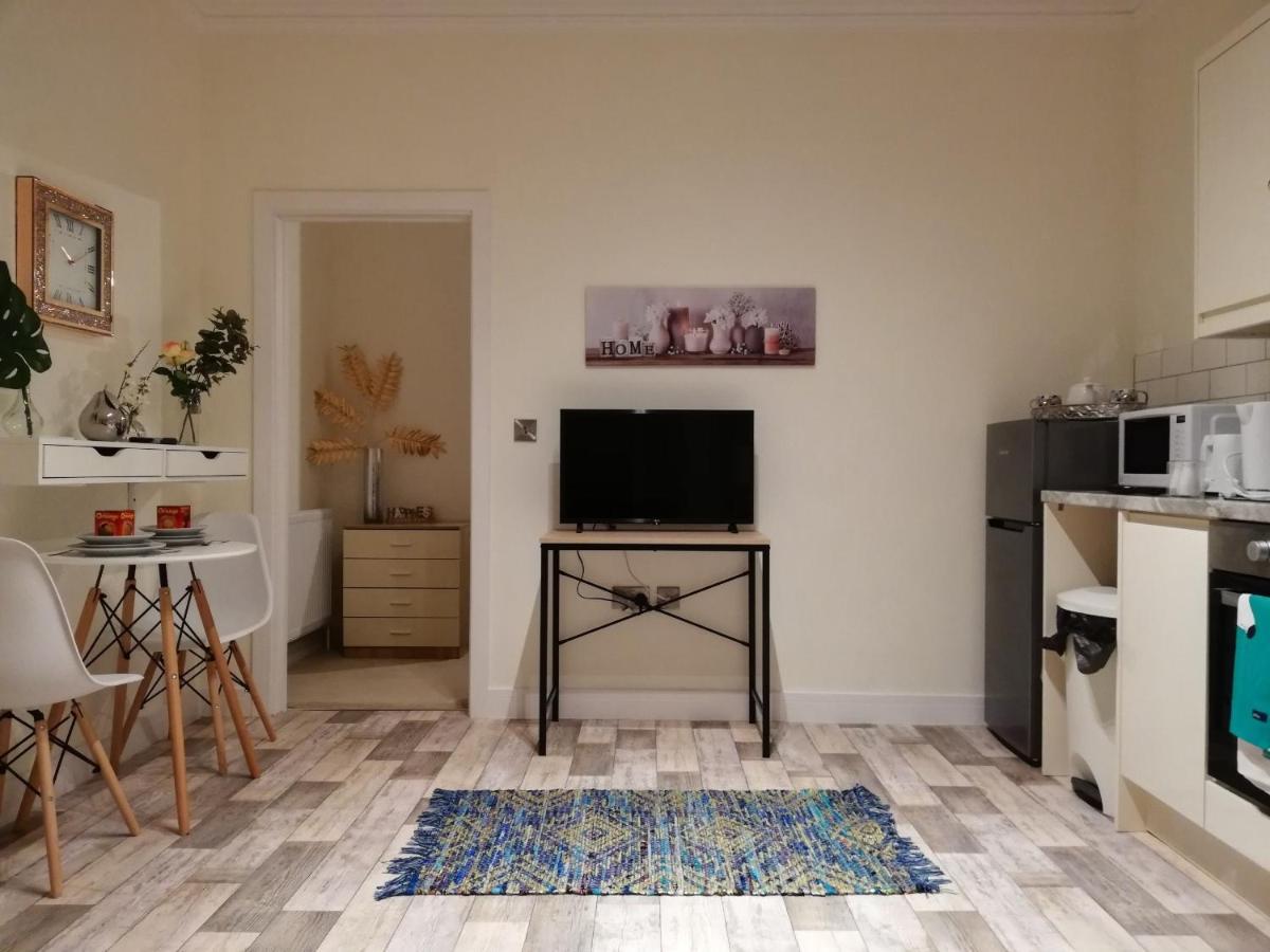 Modern, Stylish One Bedroom With Garden Long Stay Welcome 伊斯特布恩 外观 照片